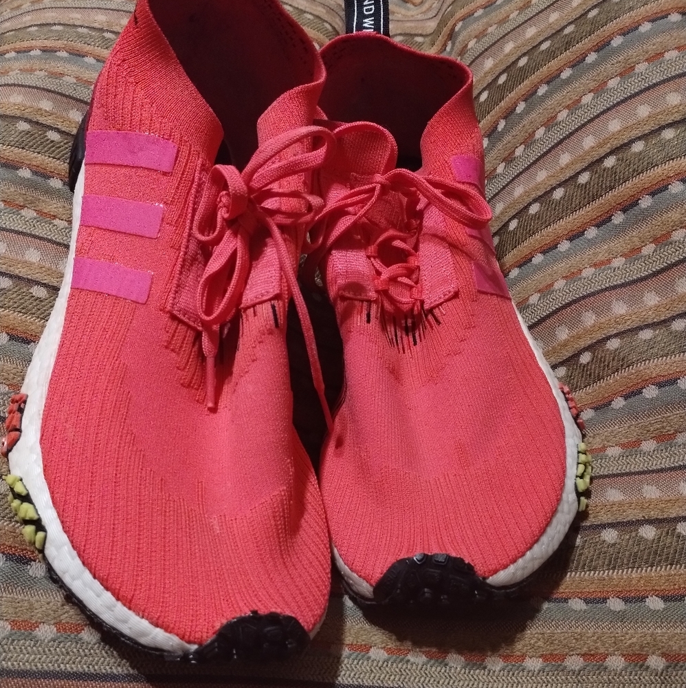 Adidas shoes size male 10. - Picture 2 of 5